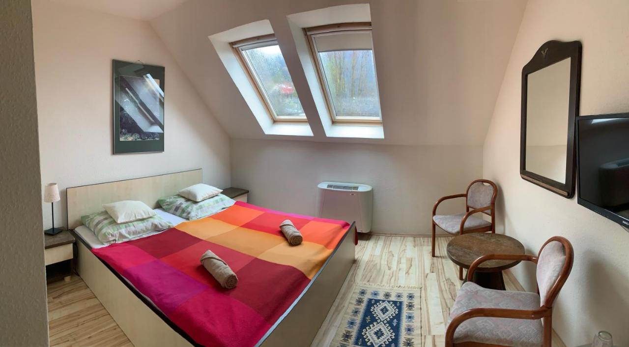 Tuenderszikla Panzio Bed and Breakfast Pilisjaszfalu Eksteriør billede